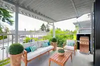 9462 159A STREET - thumbnail 11