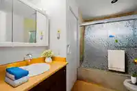 9462 159A STREET - thumbnail 8