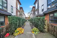 220 16488 64 AVENUE - thumbnail 4