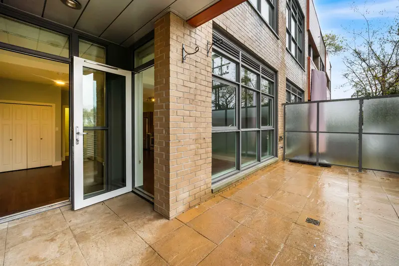 208 2250 COMMERCIAL DRIVE - photo 4 of 25