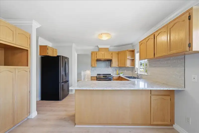 21 5750 174 STREET - photo 4 of 20