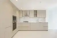1501 9887 WHALLEY BOULEVARD - thumbnail 2