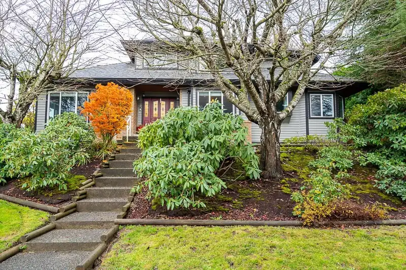 16319 78A AVENUE - photo 1 of 20