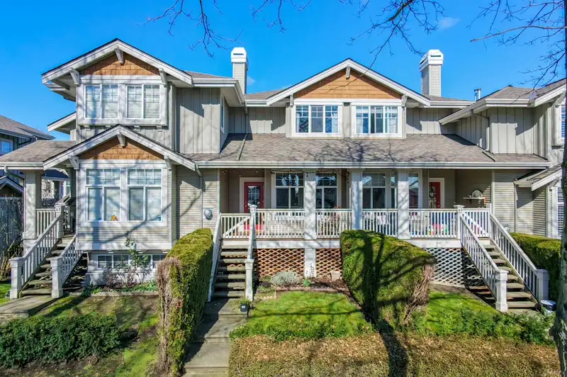46 14877 58 AVENUE - photo 1 of 40