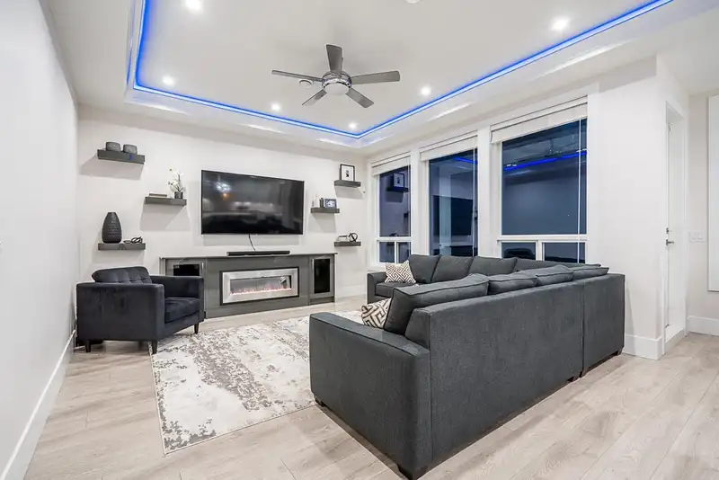 9717 182 STREET - photo 4 of 33