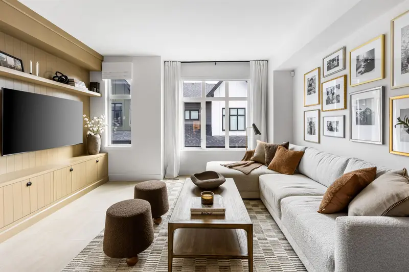 126 3546 MONSON CRESCENT - photo 4 of 14