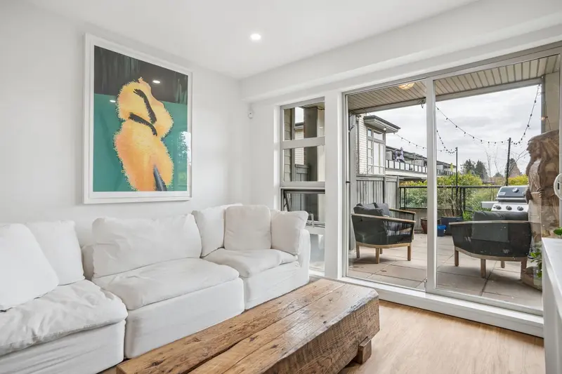 218 4550 FRASER STREET - photo 4 of 25