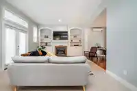 6075 165A STREET - thumbnail 4