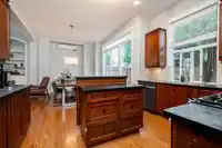 6075 165A STREET - thumbnail 7