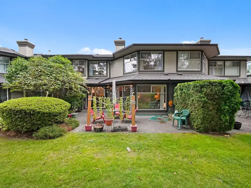 158 16080 82 AVENUE - photo 1 of 39