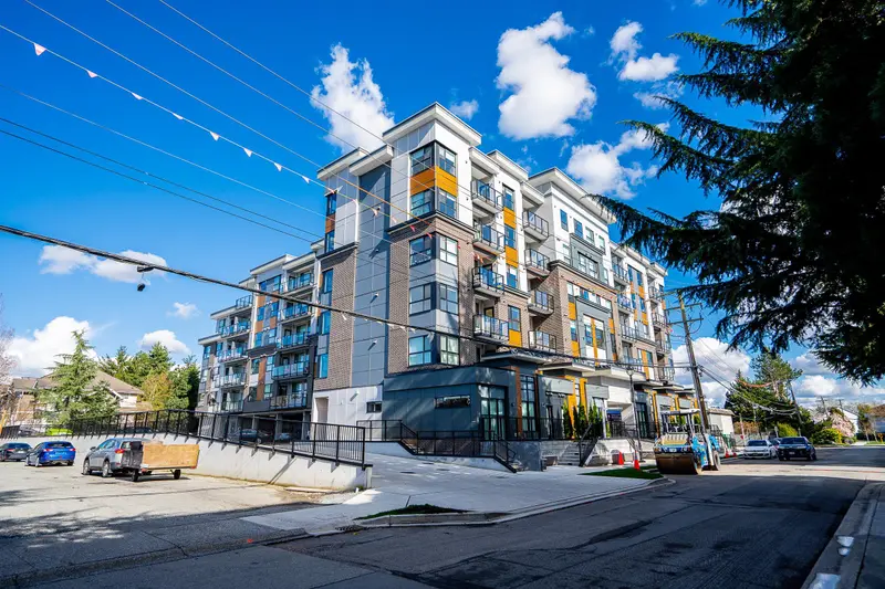 Listing - photo 2 of 13