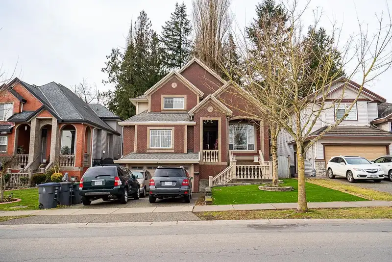 8217 146 STREET - photo 1 of 37