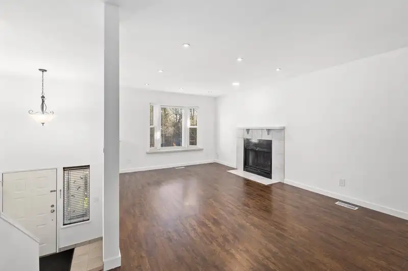 6051 195A STREET - photo 3 of 32