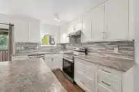 6051 195A STREET - thumbnail 8