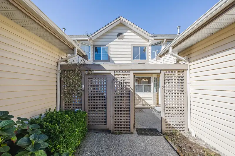 2 6140 192 STREET - photo 2 of 34