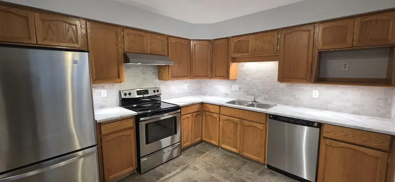 101 33090 GEORGE FERGUSON WAY - photo 2 of 25