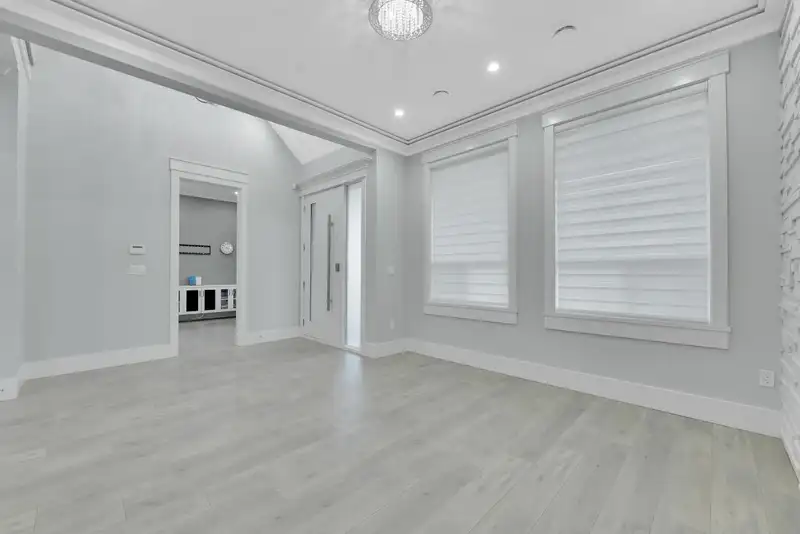 6691 121A STREET STREET - photo 4 of 40
