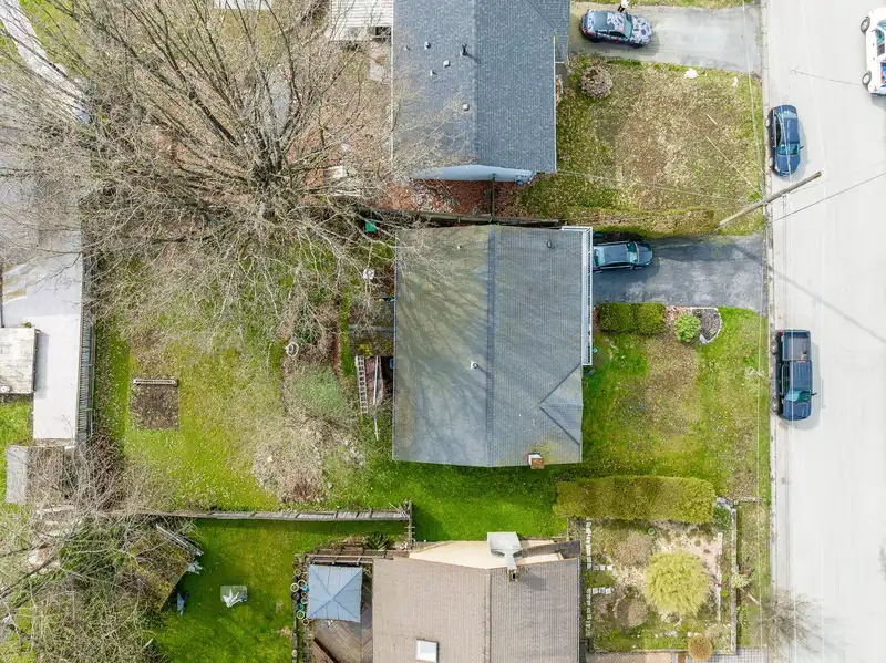 13414 113 AVENUE - photo 4 of 25
