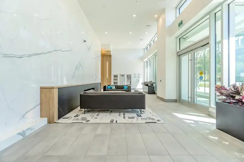 1704 13615 FRASER HIGHWAY - photo 3 of 5