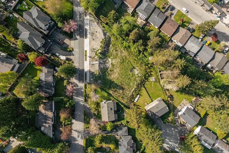 1160 TUXEDO DRIVE - photo 3 of 12