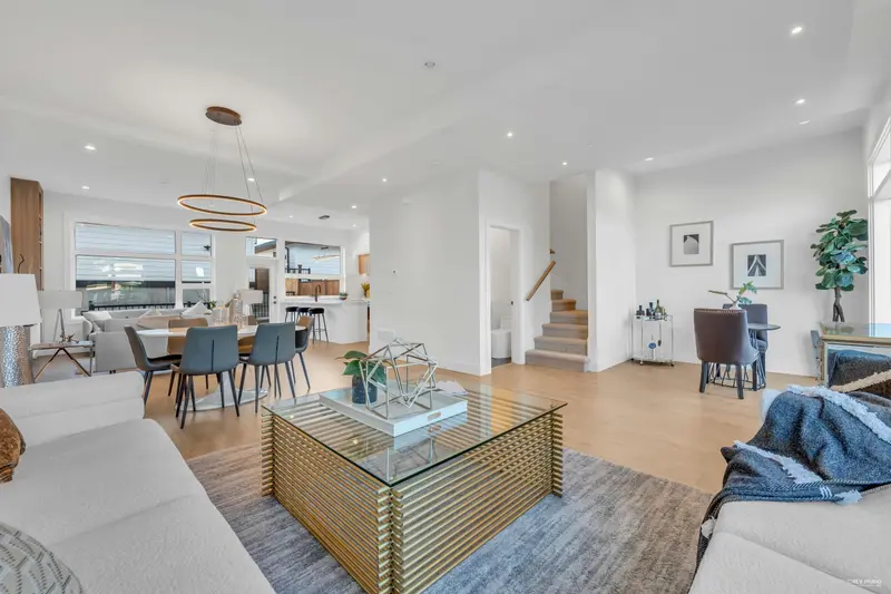 13618 232ST STREET - photo 1 of 25