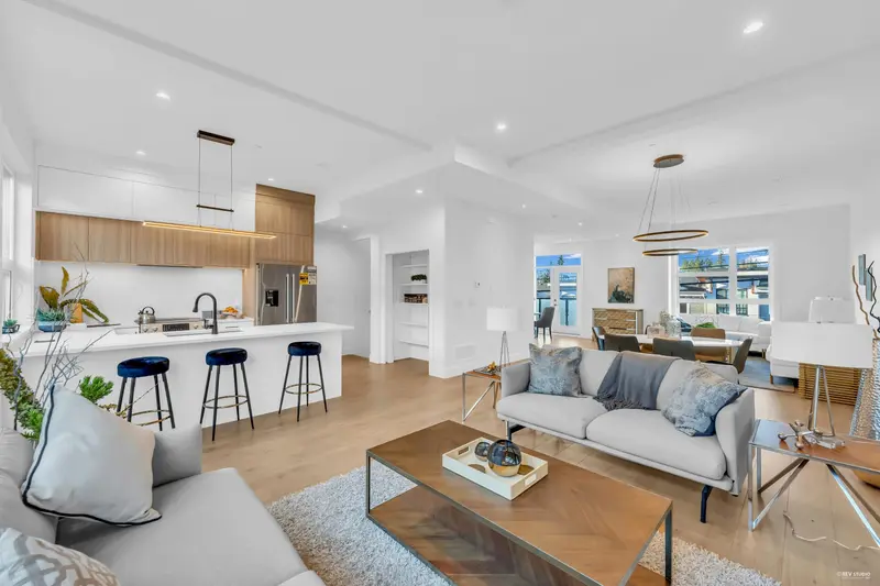 13618 232ST STREET - photo 2 of 25