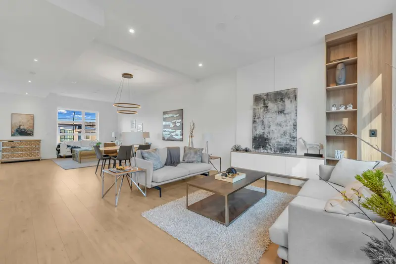 13618 232ST STREET - photo 3 of 25