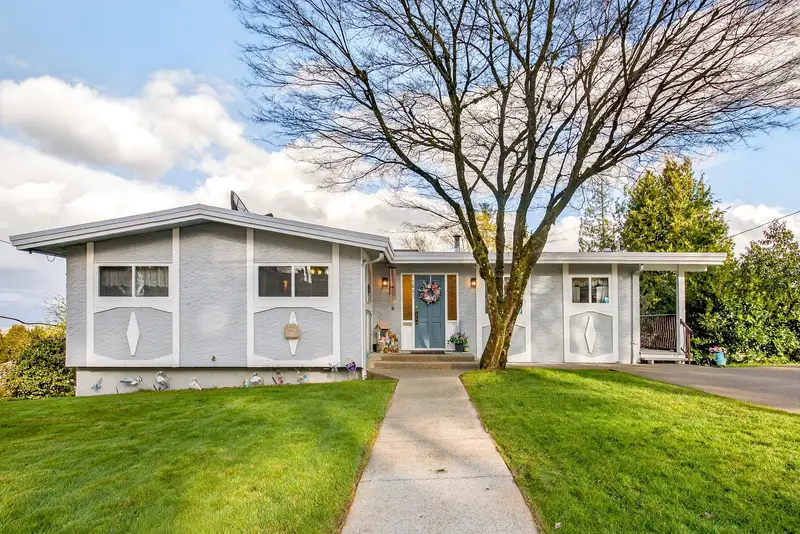 1843 EASTERN DRIVE - photo 1 of 25