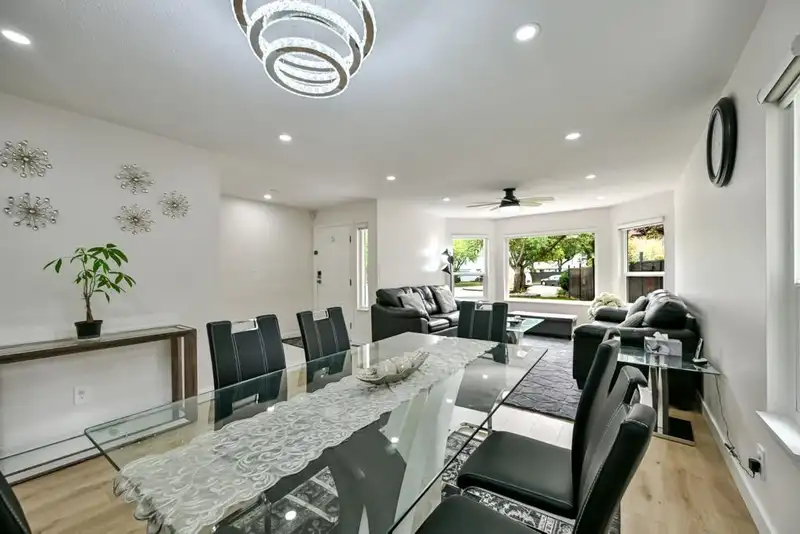 12925 65 AVENUE - photo 3 of 40