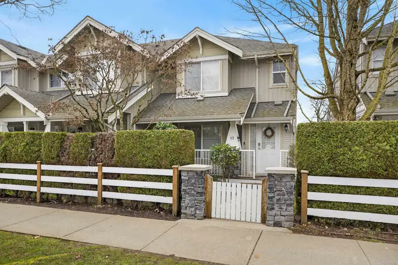 13 6568 193B STREET - photo 3 of 38
