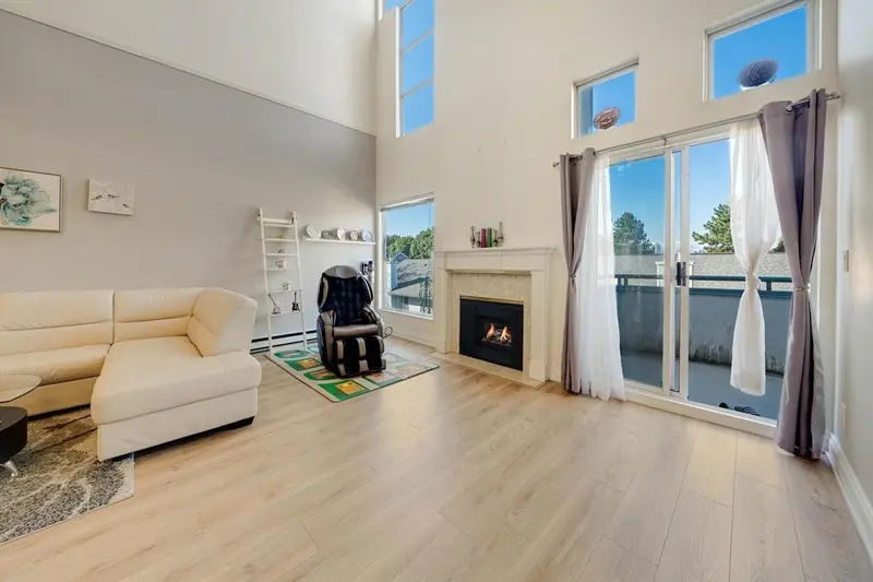 319 7500 ABERCROMBIE DRIVE - photo 4 of 25