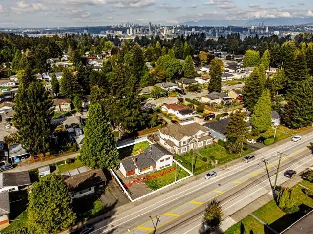 10037 128 STREET - photo 2 of 4