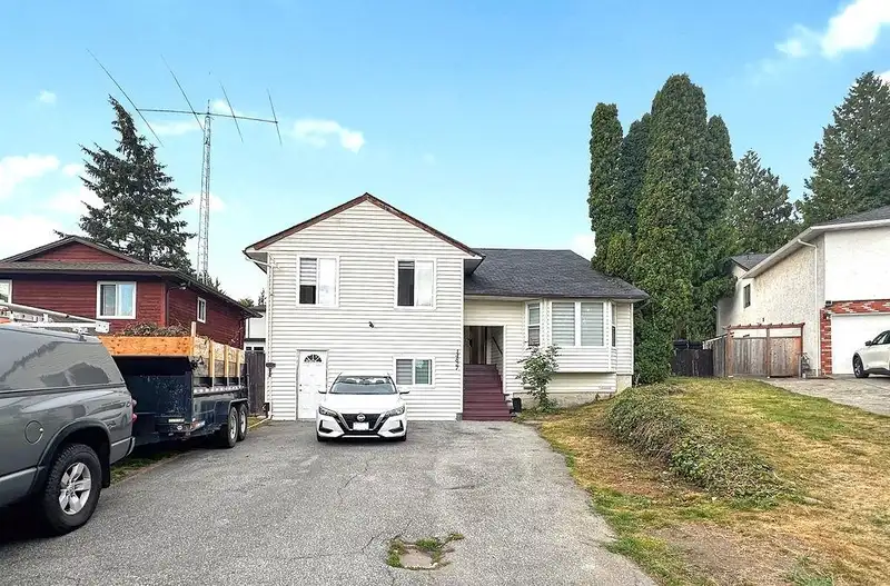 14827 88A AVENUE - photo 2 of 14