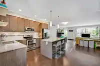 40 5888 144 STREET - thumbnail 7
