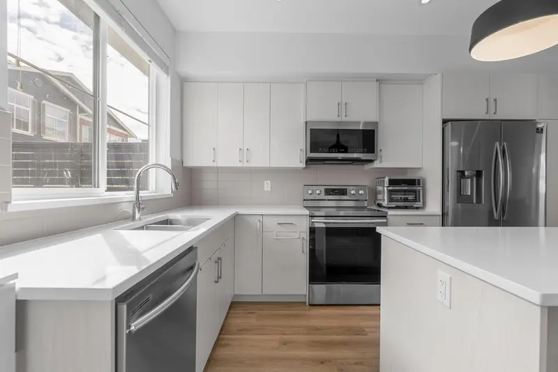 60 8371 202B STREET - photo 4 of 25