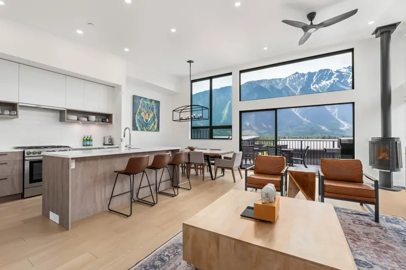 36 4000 SUNSTONE WAY - photo 1 of 25