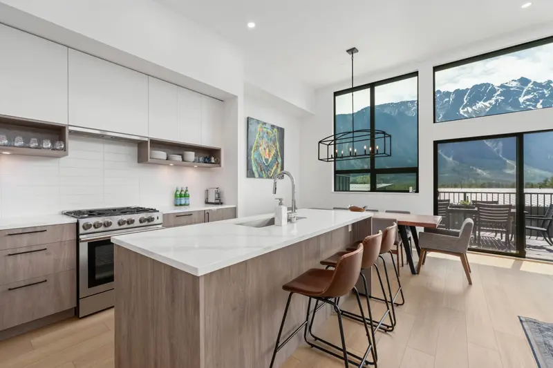 36 4000 SUNSTONE WAY - photo 3 of 25