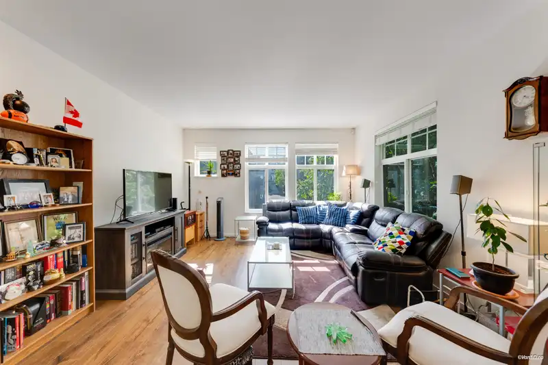39 5858 142 STREET - photo 4 of 20