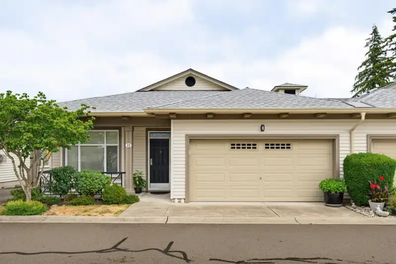 33 15188 62A AVENUE - photo 1 of 39