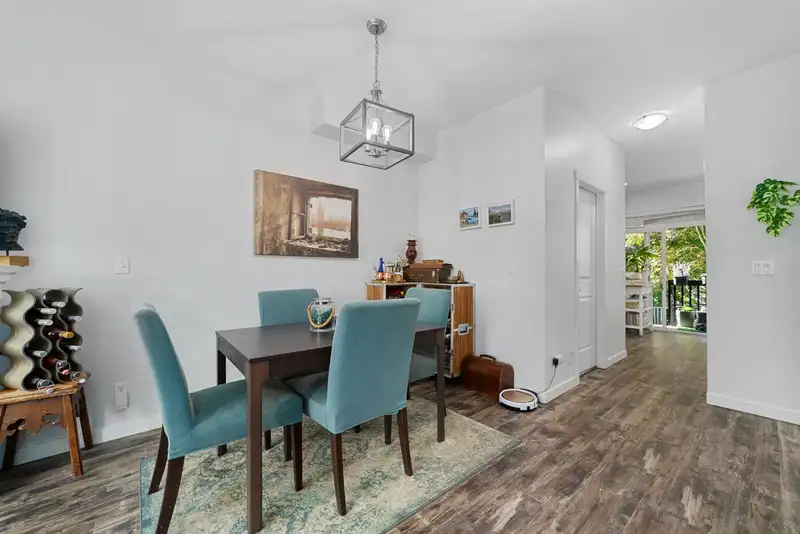31 16789 60 AVENUE - photo 4 of 22