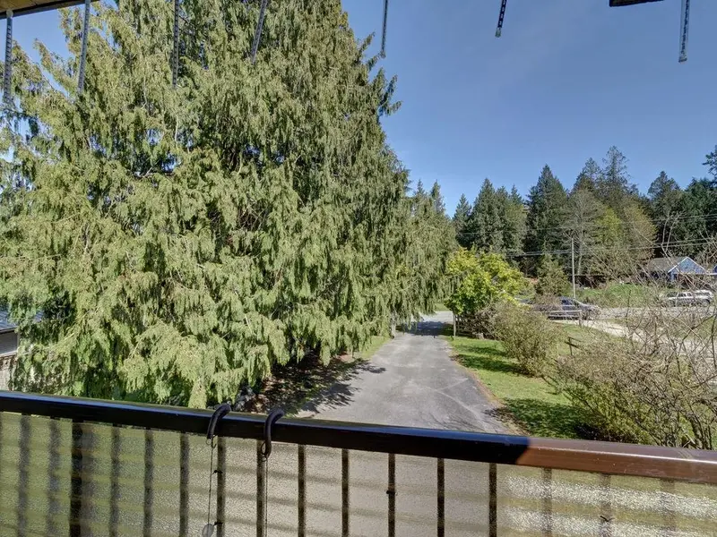 12577 WARNOCK ROAD - photo 3 of 25