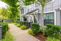 21 5945 176A STREET - thumbnail 3