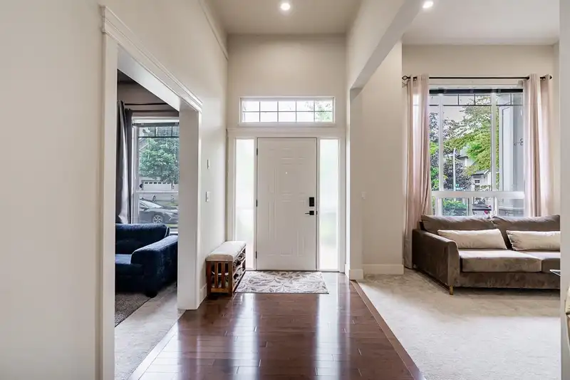 14513 59B AVENUE - photo 4 of 38