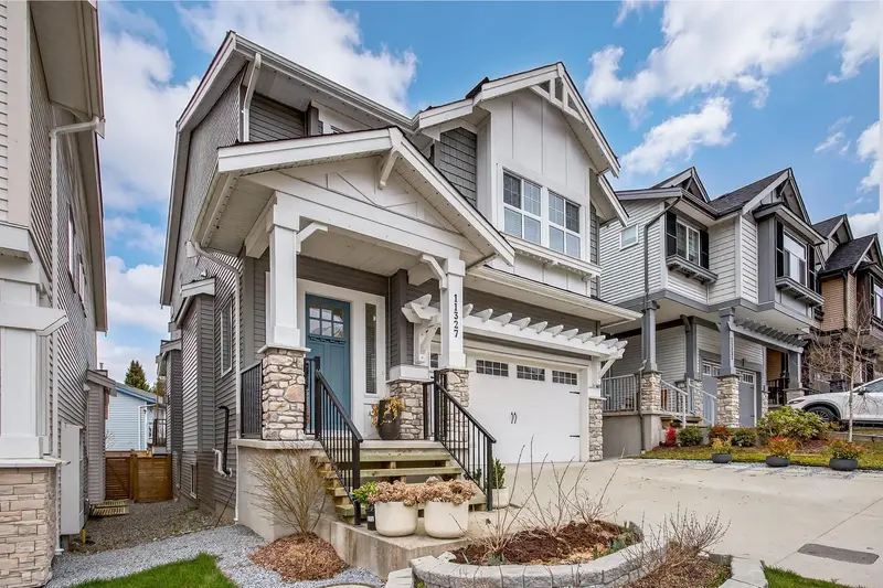 11327 230 STREET - photo 3 of 25