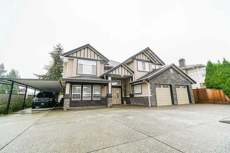 15588 92 AVENUE - photo 1 of 9