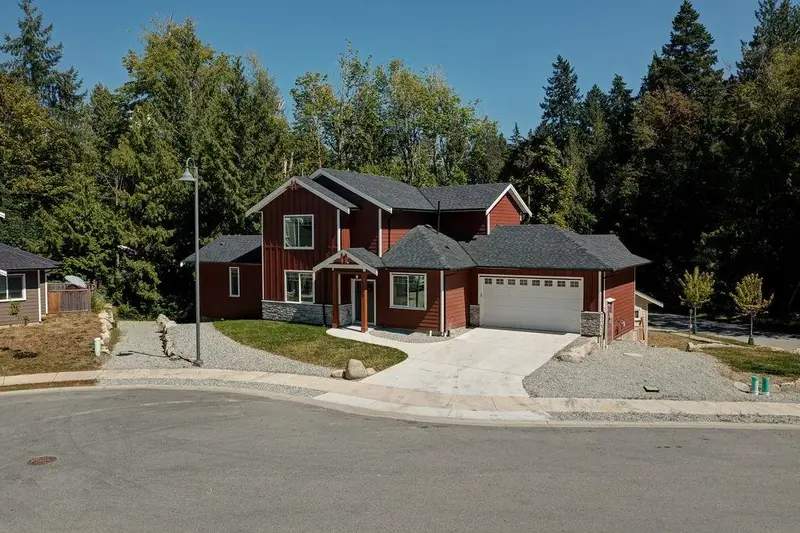 6070-72 HEARTWOOD PLACE - photo 4 of 25