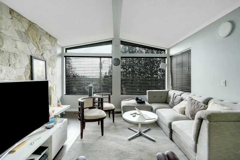 1987 CAPE HORN AVENUE - photo 3 of 25