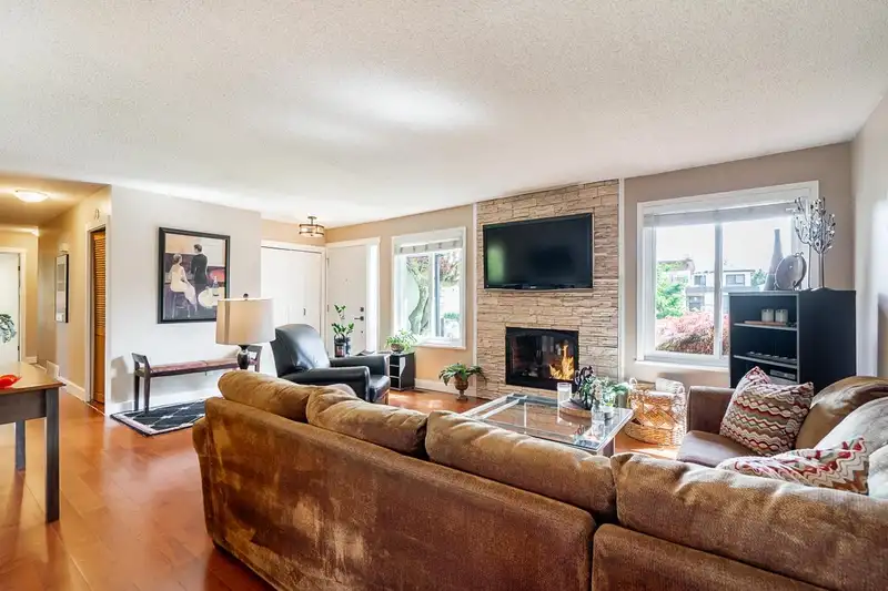 17241 57A AVENUE - photo 3 of 21