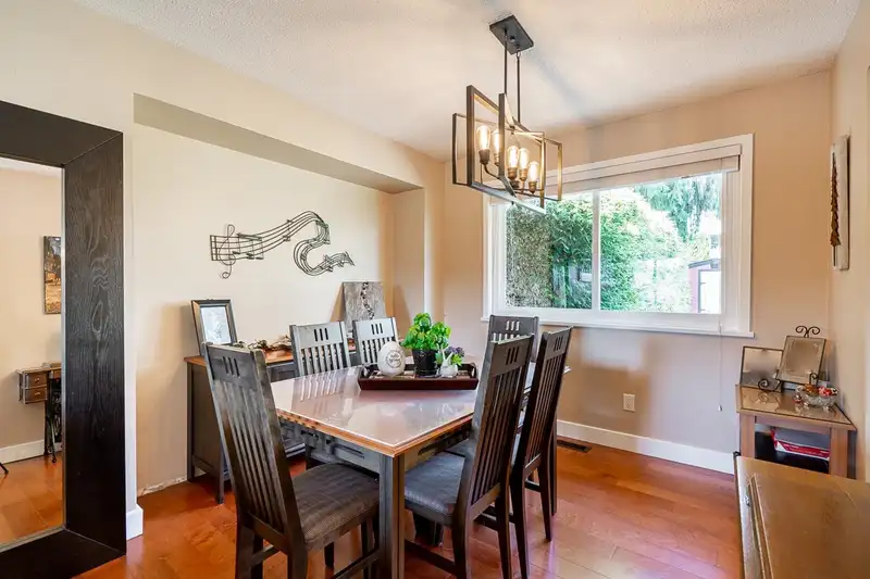 17241 57A AVENUE - photo 4 of 21