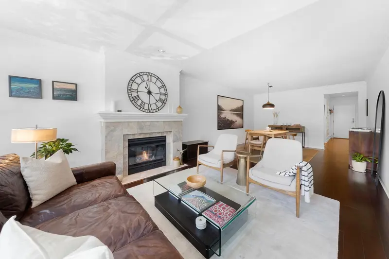 204 3151 WOODBINE DRIVE - photo 3 of 25